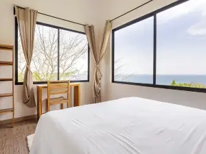 Sunshine Sanctuary Boutique Jungle Lodge