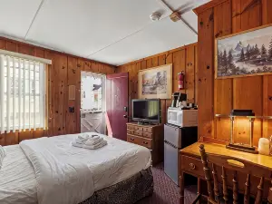 The Littleton Motel