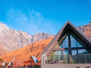 Kazbegi View Cottages