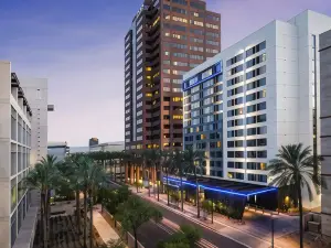 AC Hotel Phoenix Downtown