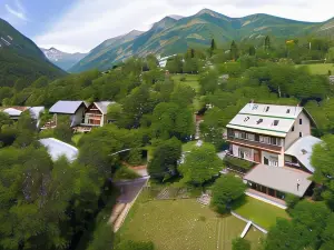Hôtel Restaurant Gîtes Les 5 Saisons