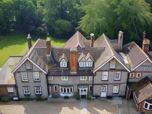 Findon Manor Hotel