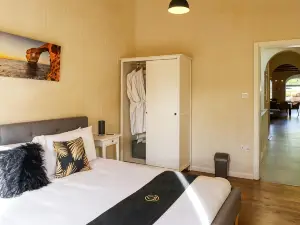 Solaris - 4 bedrooms (sleeps 8+2 kids) Ghasri village