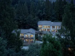 Zhiliao Hostel