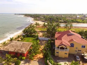 Coconut Pointe Villa & Beach Resort
