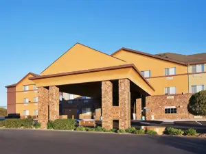 Holiday Inn Express & Suites WATSONVILLE by IHG