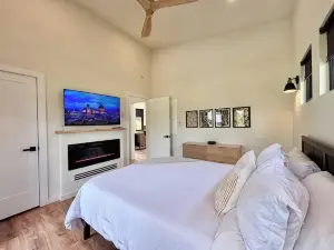 Trail Tamer at Three Suns Cabins / Gorgeous Views / River / Beach