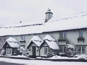 The Hoops Inn & Country Hotel