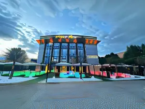 HOTEL ROYAL