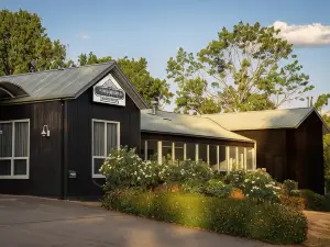 Tumbarumba Motel & Elms Restaurant