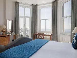 The Cumberland Hotel