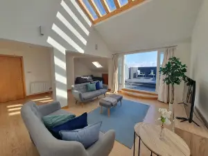 % LongStays | Roof Top Penthouse | Free Parking %