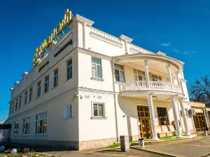 Akropol Hotel