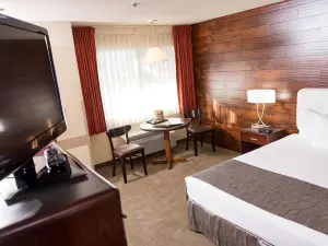 Carson Valley Motor Lodge and Suites