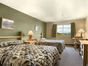Topaz Lodge