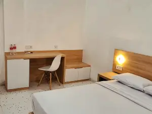 Max Coliving
