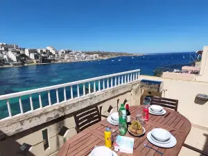 Blue Harbour Seafront Penthouse with Large Terrace with Panoramic Sea Views - by Getawaysmalta