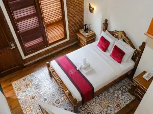 Briggs Inn Batu