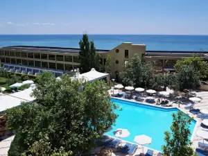 Alexander Beach Hotel & Spa