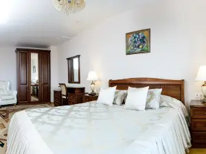 Yugor Hotel