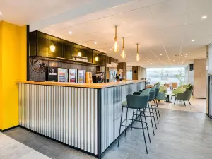 B&B HOTEL Mons Gare