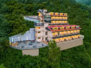 Sterling Ameris Kasauli