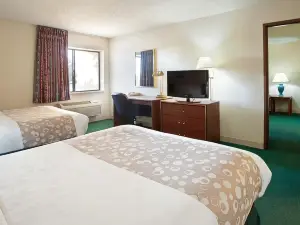 Howard Johnson by Wyndham Columbus State Fairgrounds I-71