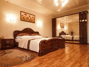 Kotorosl Hotel