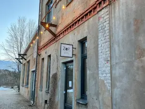 Zeit Hotel