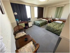 Nakatsu Sanraizu Hotel