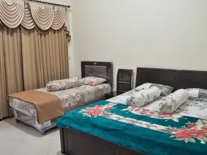 Hotel Ratna