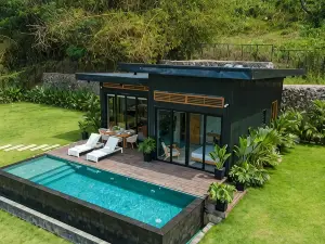 Exclusive Bali Style Cabin Villa with Private Pool