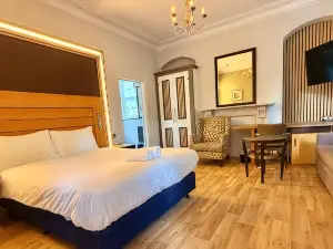 埃普瑟姆埃爾德格羅夫家庭旅館