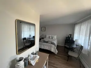 Lincoln House Motel