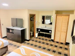 Quality Inn & Suites Mt Chalet