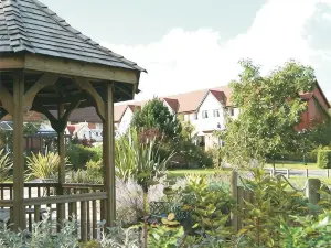Cbh Fairlawns Hotel and Spa