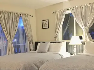 Piccadilly Motel