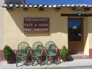Los Canarios