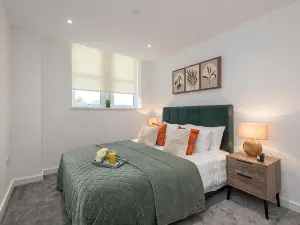 Thornhill House by Guestz