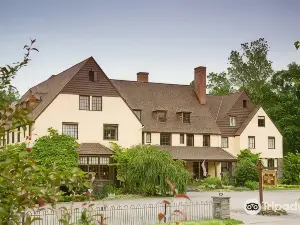 Settlers Inn