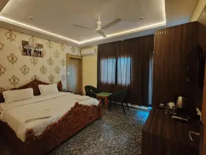Hotel Rajwada Palace