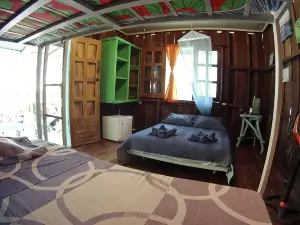 Madre Selva Jungle Hostel