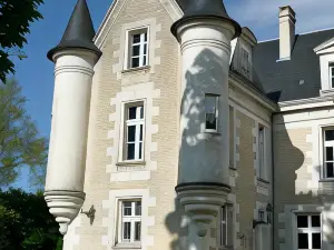 Chateau de Bellevue B&B et Appartements Avec Piscine chauffée et Chambres Partout climatisées