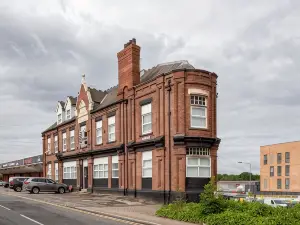 Dusties Hotel
