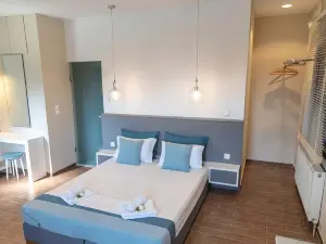 Ampoulos Rooms & Apartments
