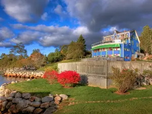 The Tuna Blue Inn and Restaurant