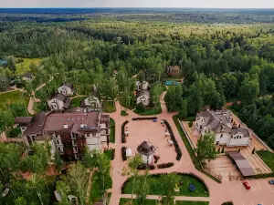 Park Svetloye Ozero Hotel