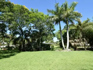 ☀️Newly remodeled! Comfy vacation home not far from the beach!