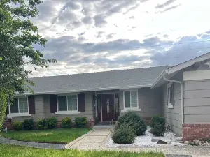 3-bedroom Charming Home in the Hills of Pittsburg with hillside view & pool