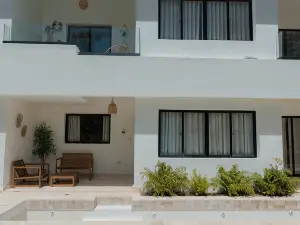 Oasis Retreat | Sleeps 4 | Free Airport Transfer